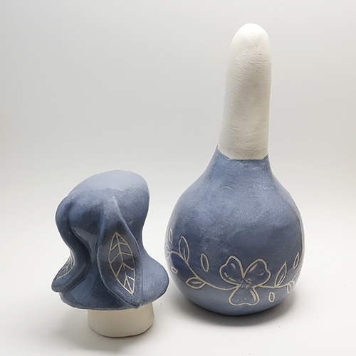 Oya bleu en céramique en forme de lapin