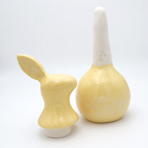 Oya jaune en céramique en forme de lapin
