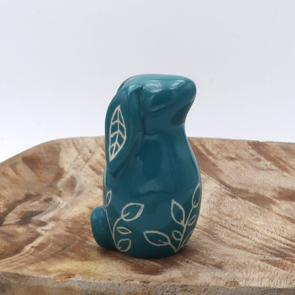 Petit lapin en céramique vert bleu