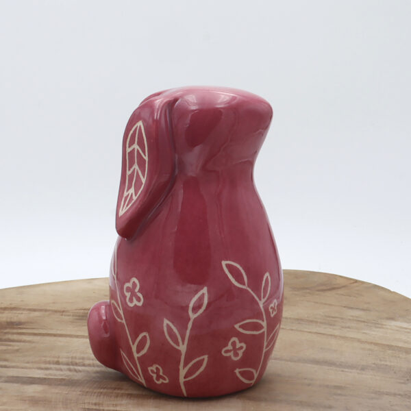 Lapin bélier rose en céramique