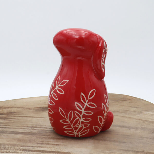 Lapin rouge en céramique