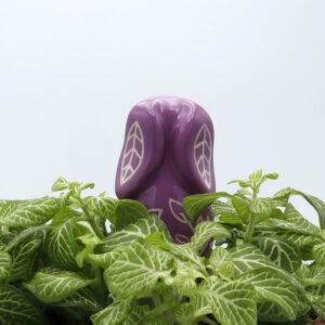 Lapin violet en céramique à planter