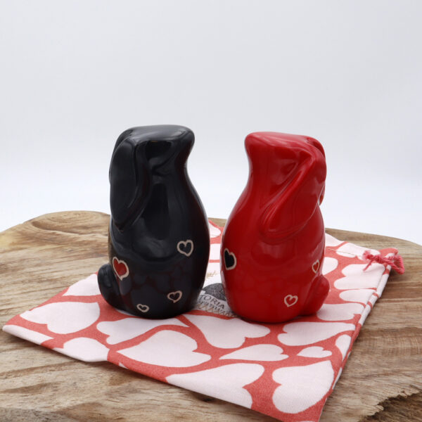 Duo de lapins en céramique rouge et gris