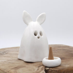 Lapin en céramique en forme de fantôme brule-encens