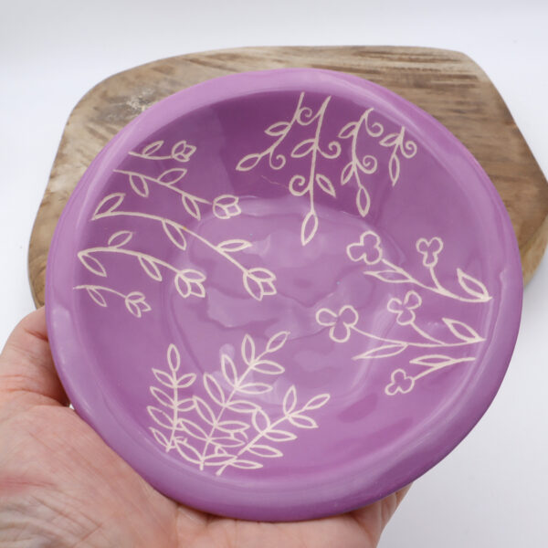 Coupelle fleurie violette en céramique