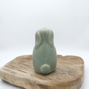 Vase vert en grès en forme de lapin