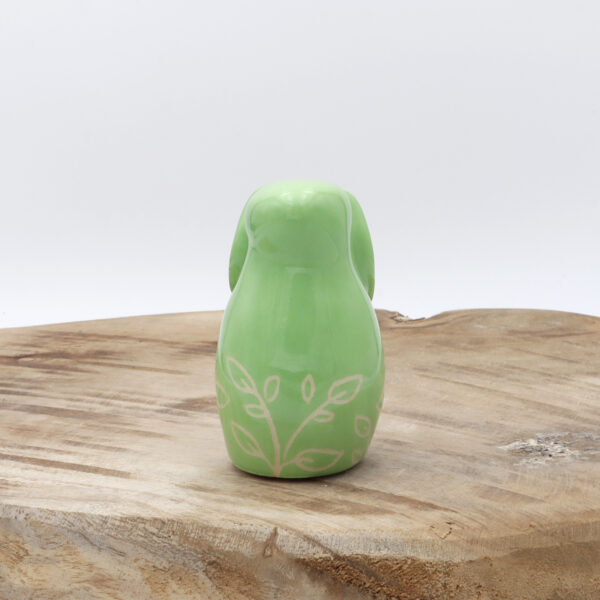 Petit lapin en céramique vert