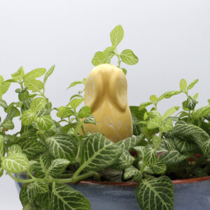 Lapin en céramique jaune à planter pour décorer les plantes