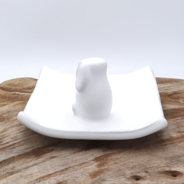 Porte bijoux blanc avec un lapin décoratif Victoria Céramique