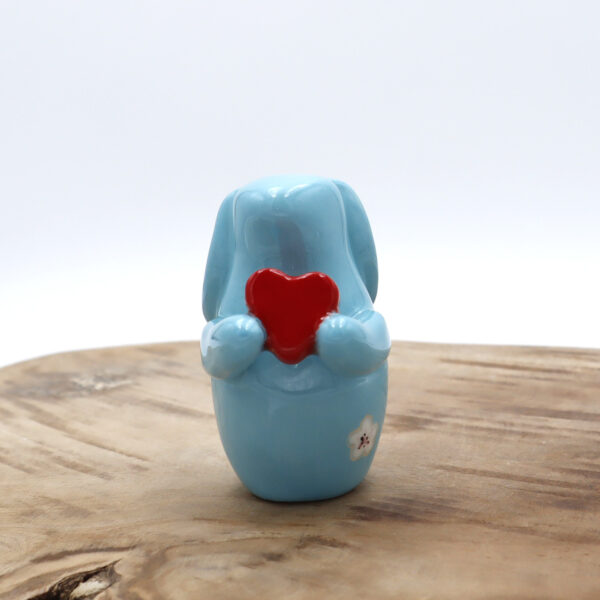 Lapin décoratif en céramique avec un cœur Victoria Céramique