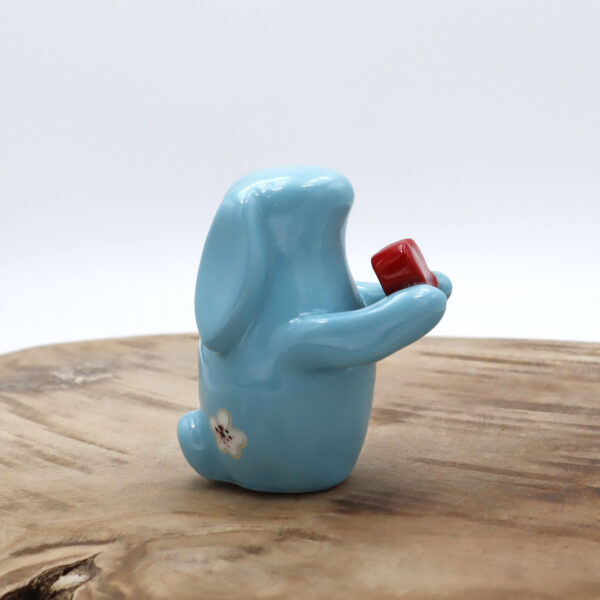 Lapin décoratif en céramique avec un cœur Victoria Céramique