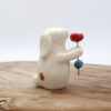 Lapin décoratif avec une fleur - Victoria Céramique