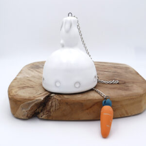 Cloche en grès décoré par un lapin Victoria Céramique