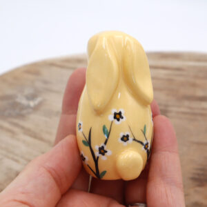 Lapin en faïence fleuri jaune Victoria Céramique