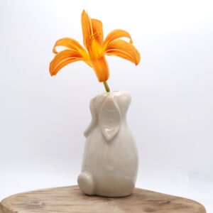 Vase beige en forme de lapin Victoria Céramique