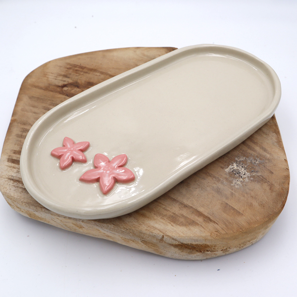 Tasse et plateau fleurs roses en volume Victoria Céramique