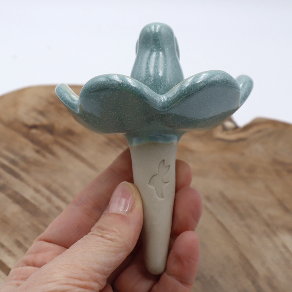 Bar à insectes avec un lapin en grès Victoria Céramique