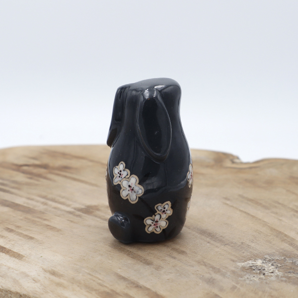 Lapin en céramique gris avec des fleurs Victoria Céramique