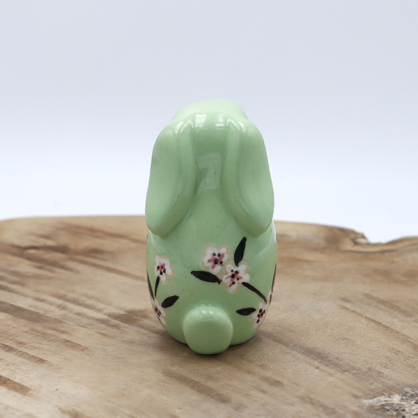 Lapin en céramique vert avec des fleurs Victoria Céramique