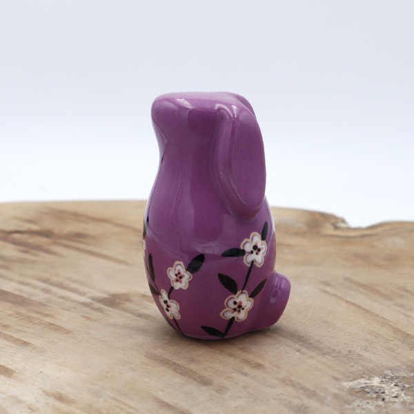 Lapin en céramique violet avec des fleurs Victoria Céramique