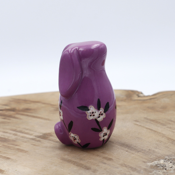 Lapin en céramique violet avec des fleurs Victoria Céramique