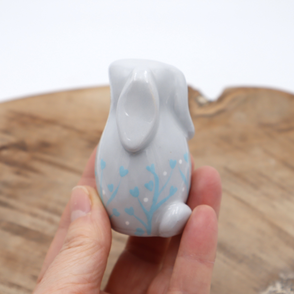 Lapin en céramique gris avec des motifs bleus Victoria Céramique