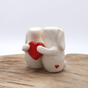 Duo de lapins en céramique avec un coeur - Victoria Céramique