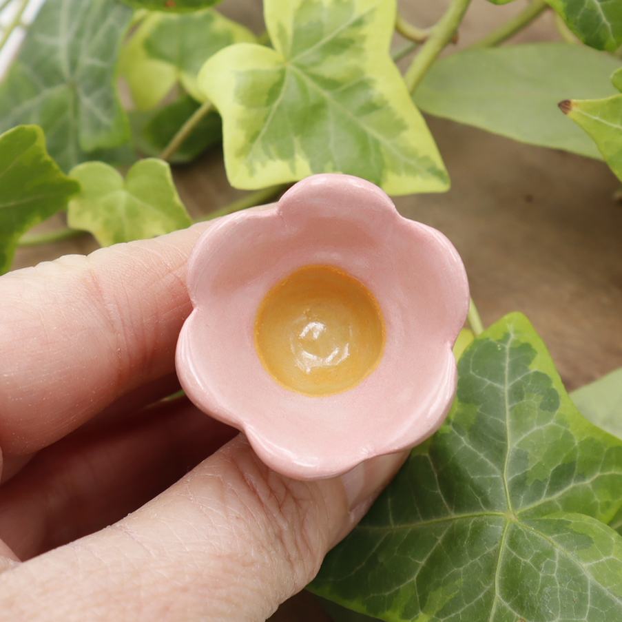 Fleur rose abreuvoir à abeilles - Victoria Céramique