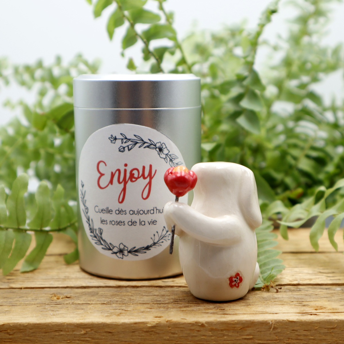 Lapin porte-Bonheur Enjoy en céramique dans sa boite métal