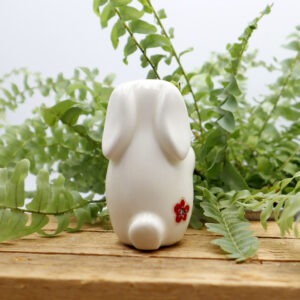 Lapin blanc et sa fleur Victoria Céramique
