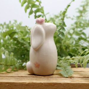 Lapin coiffé d'une fleur Victoria Céramique
