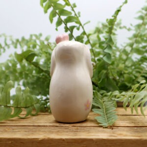 Lapin coiffé d'une fleur Victoria Céramique