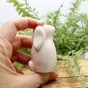 Lapin coiffé d'une fleur Victoria Céramique