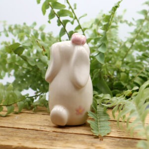 Lapin coiffé d'une fleur Victoria Céramique