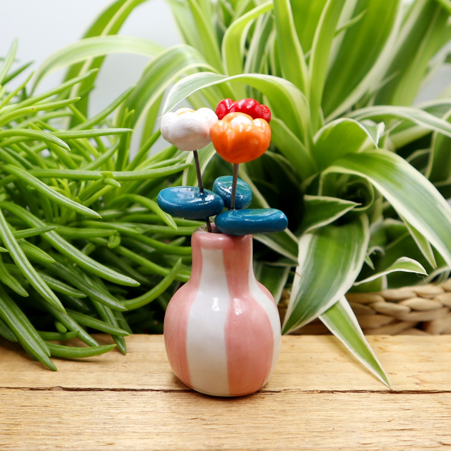 Vase à pâquerettes avec 3 fleurs Victoria Céramique