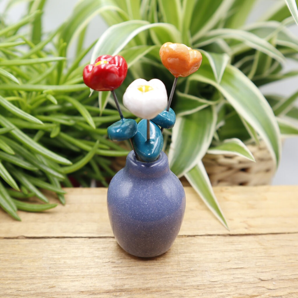 Vase à pâquerettes avec 3 fleurs Victoria Céramique