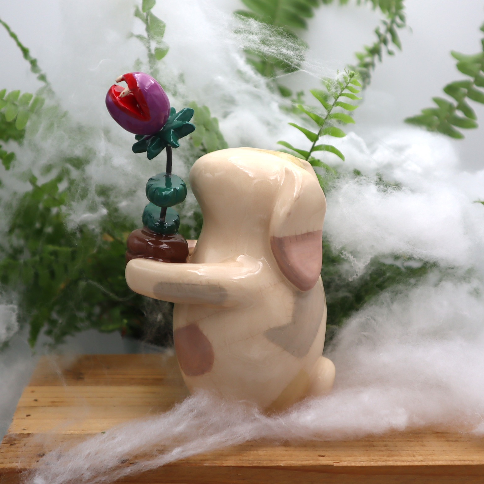 Lapin Frankenstein et sa plante carnivore 10 cm Victoria Céramique