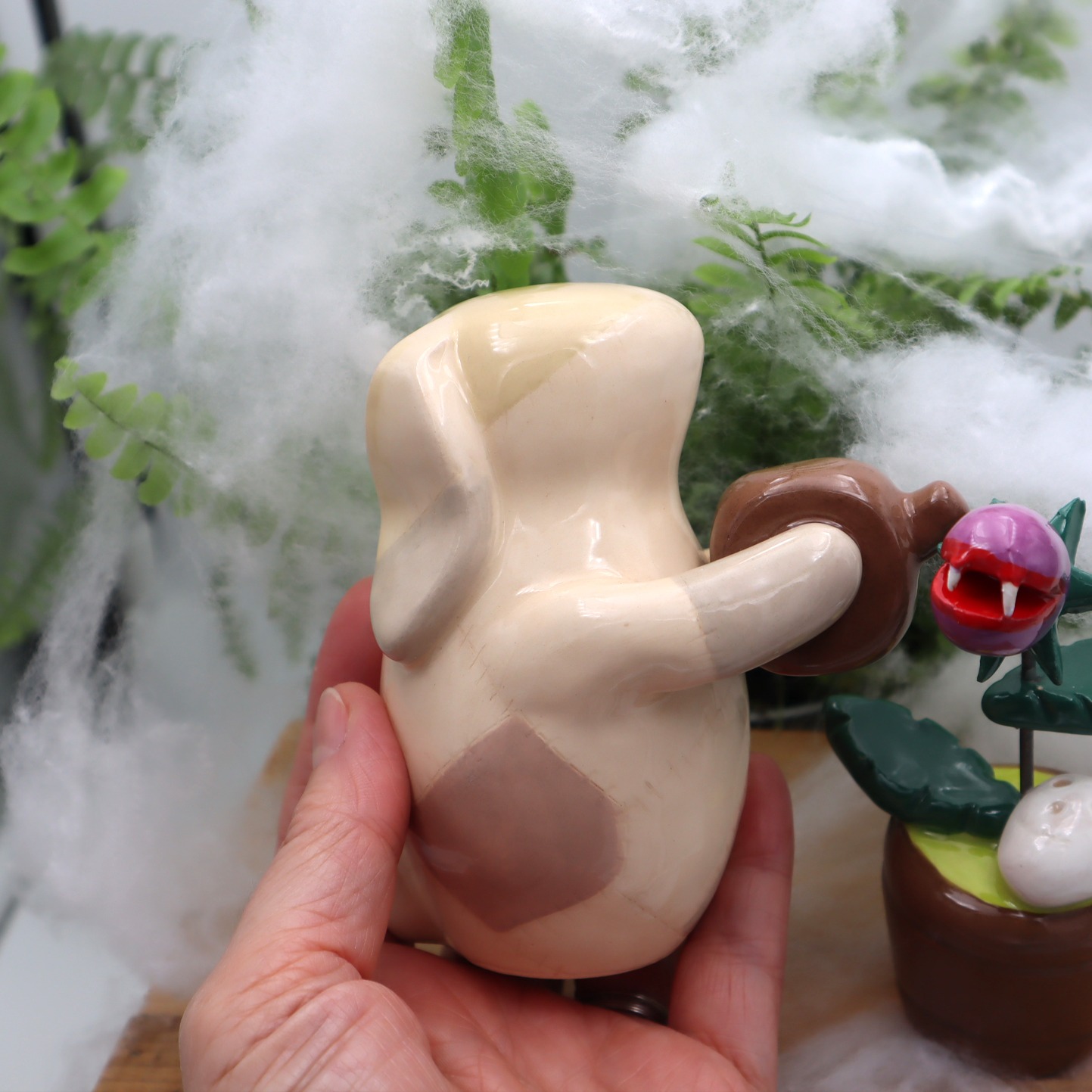 Lapin Frankenstein avec sa plante carnivore Victoria Céramique