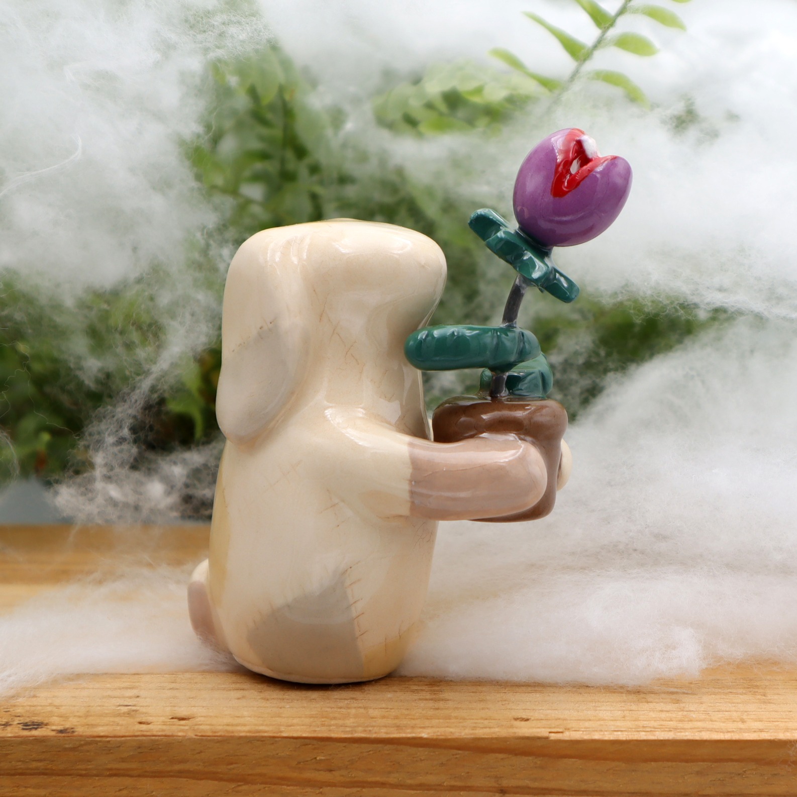 Lapin Frankenstein et sa plante carnivore 6 cm Victoria Céramique