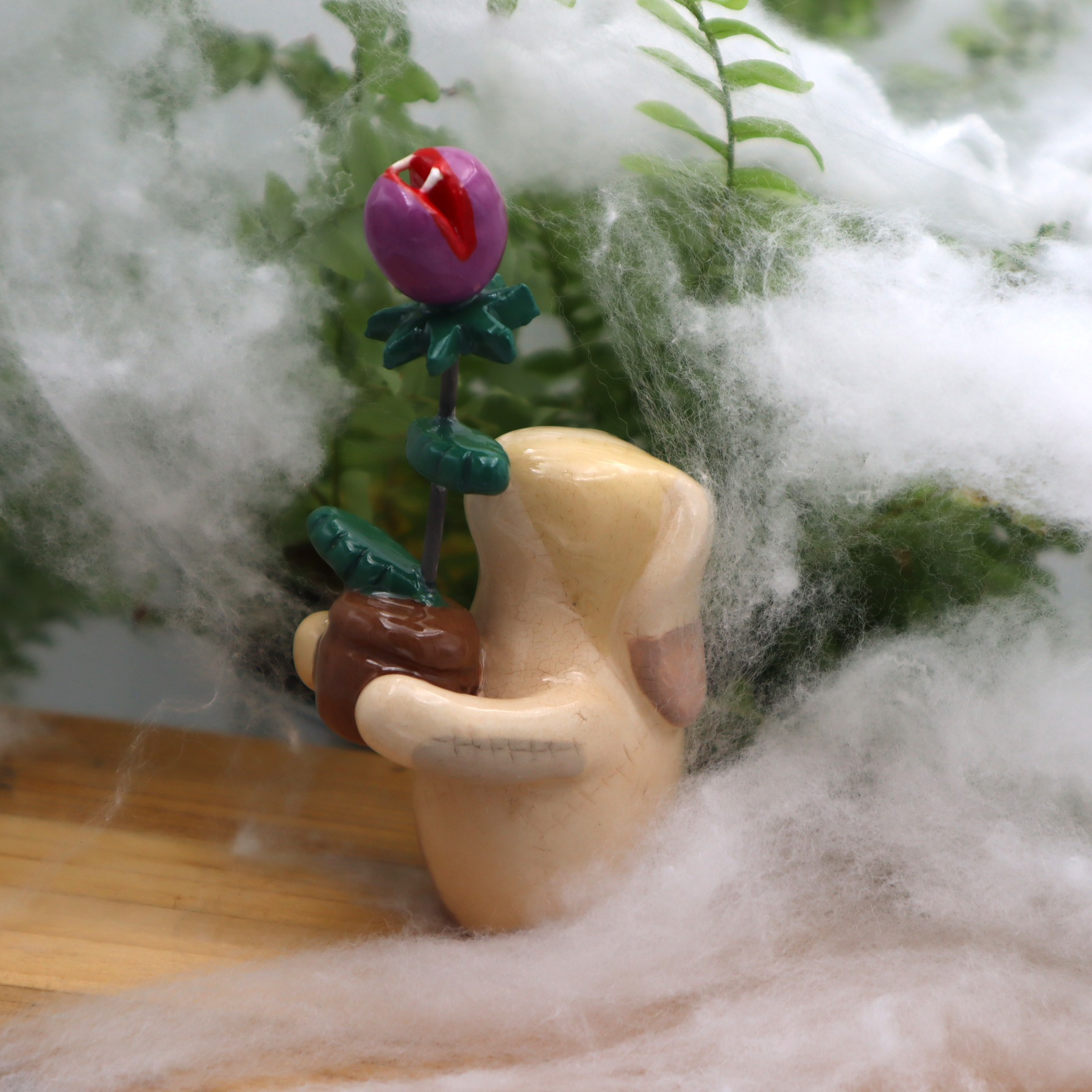 Lapin Frankenstein et sa plante carnivore 6 cm Victoria Céramique