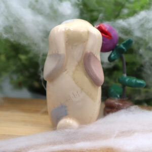 Lapin Frankenstein et sa plante carnivore 6 cm Victoria Céramique