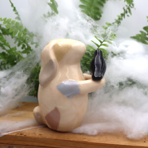 Lapin Frankenstein et son corbeau 10 cm Victoria Céramique