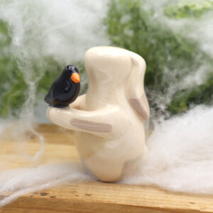 Lapin Frankenstein et son corbeau 6 cm Victoria Céramique
