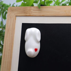 Magnet Bunny blanc en forme de lapin avec un cœur Victoria Céramique