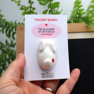 Magnet Bunny blanc en forme de lapin avec un cœur Victoria Céramique