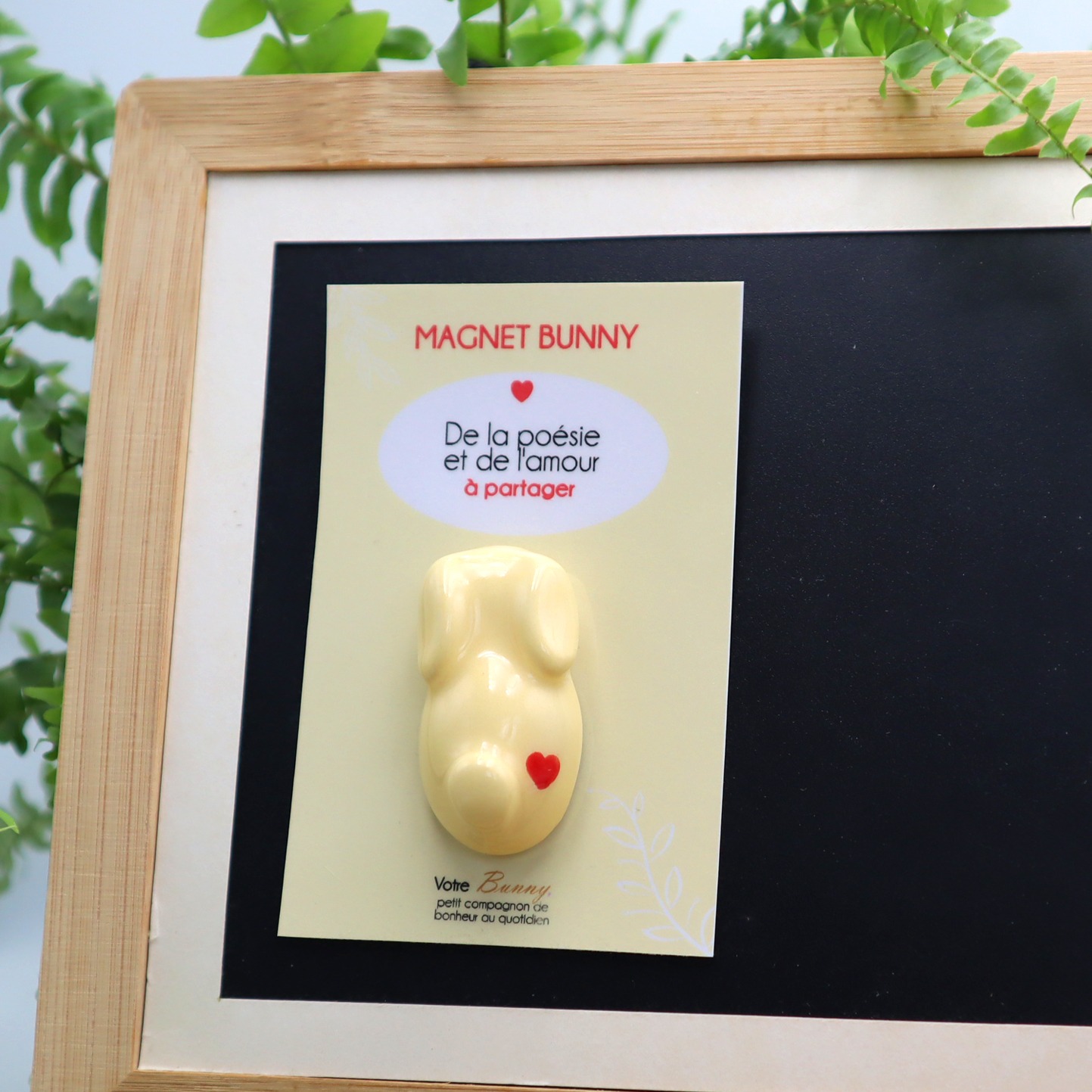 Magnet Bunny jaune en forme de lapin avec un cœur Victoria Céramique
